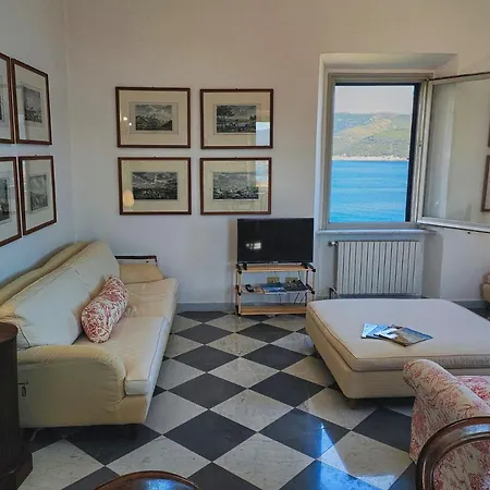 Cosmopoli Via Della Campana Портоферрайо