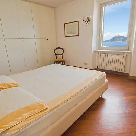 Cosmopoli Via Della Campana Apartment *