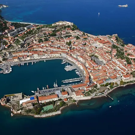 Cosmopoli Via Della Campana Апартаменты