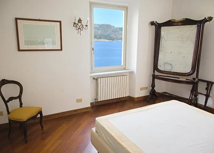 Cosmopoli Via Della Campana * Портоферрайо